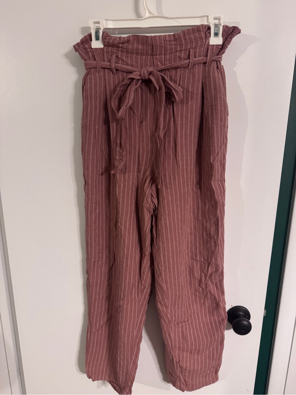 American Eagle Mauve Stripe Paperbag Waist Pants